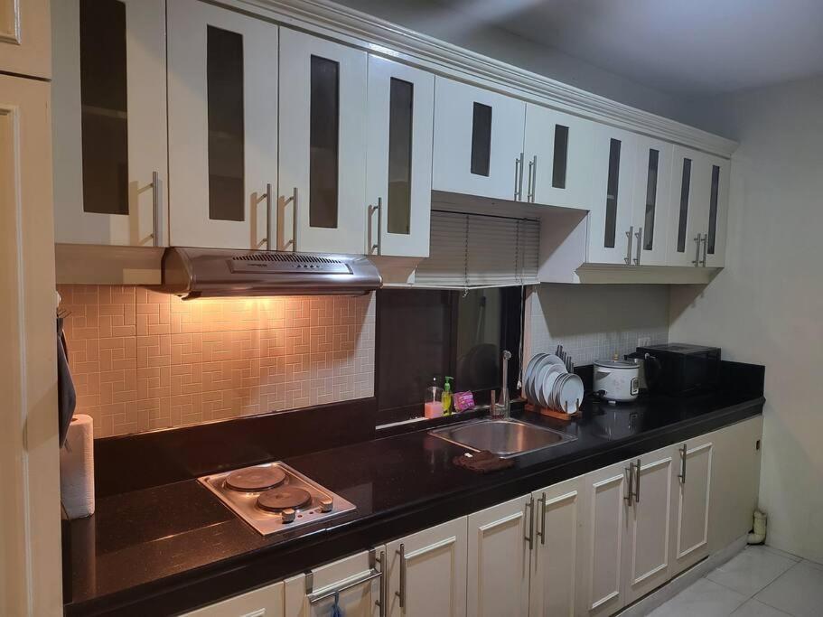 Kandi Resort-Type Spacious 1 Bedroom With Netflix And Free Housekeeping Анхелес Екстериор снимка